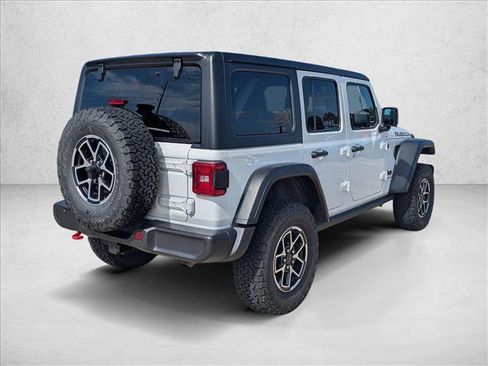 Used 2026 Jeep Wrangler Unlimited Rubicon AWD/4WD image 5