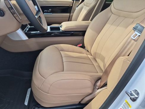 New 2026 Land Rover Range Rover Long Wheelbase SE AWD/4WD image 12