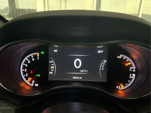 Used 2021 Jeep Grand Cherokee Laredo X AWD/4WD image 7