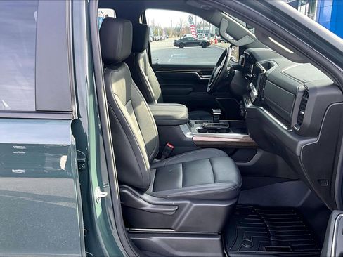 Used 2025 Chevrolet Silverado 1500 LT w/ Leather Package image 7