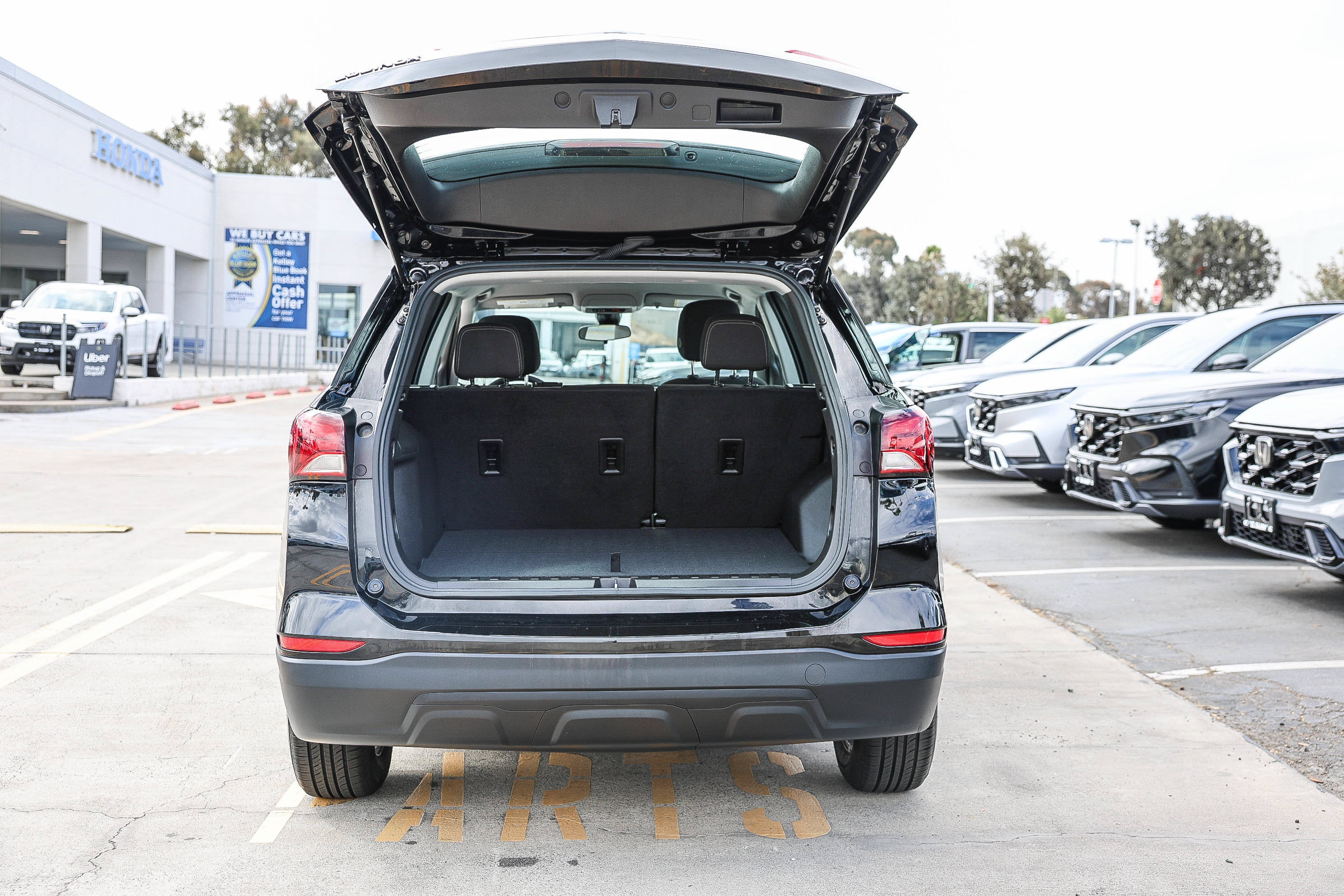 Used 2024 Chevrolet Equinox LS FWD image 25