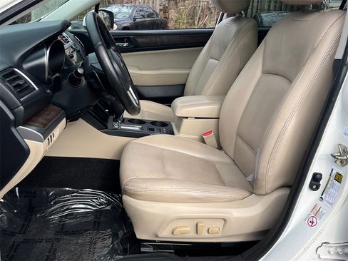 Used 2015 Subaru Outback 3.6R Limited image 19