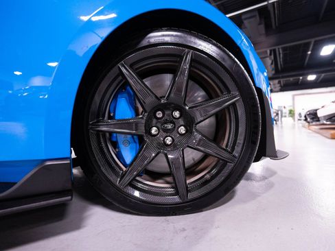 Used 2022 Ford Mustang Shelby GT500 w/ Carbon Fiber Track Pack RWD image 69
