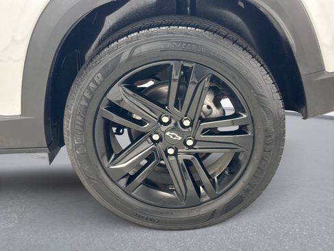 Used 2024 Chevrolet Trax ACTIV w/ Sunroof Package FWD image 26