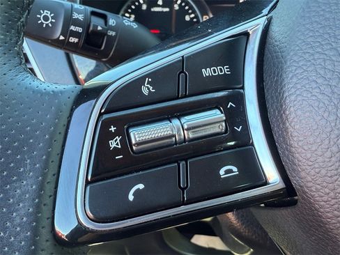 Used 2023 Kia Seltos SX image 18