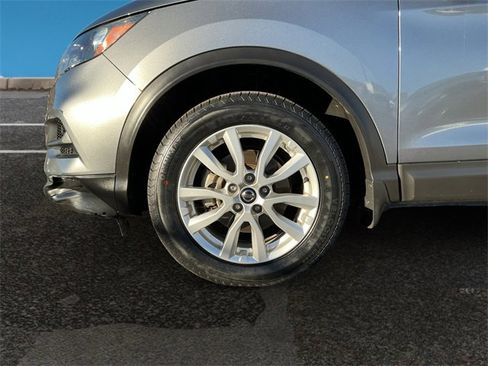 Used 2021 Nissan Rogue Sport S image 12