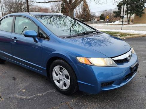 Used 2010 Honda Civic DX-VP image 12