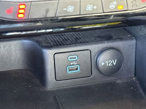 Used 2022 Ford Escape Titanium image 33