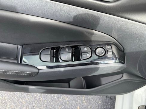 New 2025 Nissan Altima 2.5 SL image 11