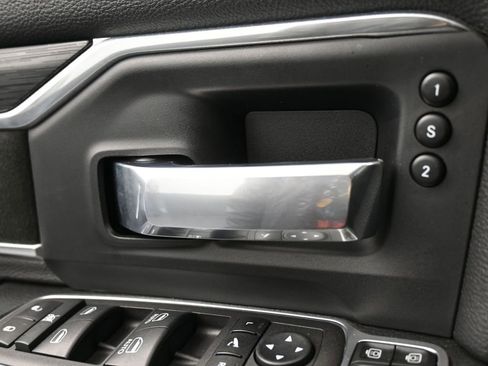 Used 2024 RAM 2500 Laramie w/ Night Edition image 15