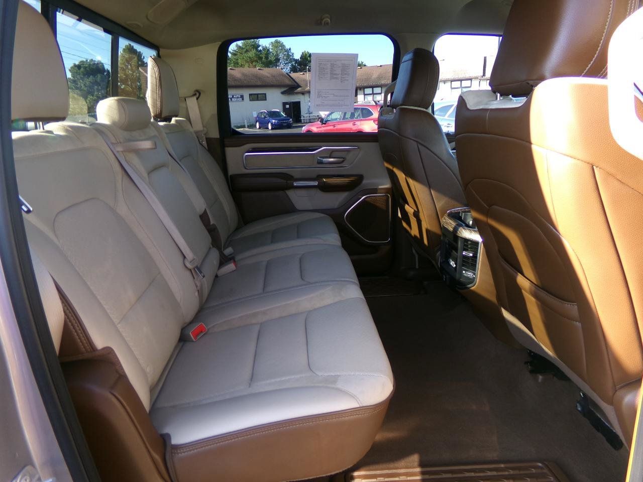 Used 2019 RAM 1500 Laramie AWD/4WD image 56