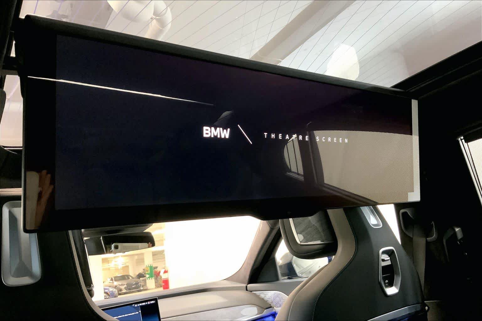 Used 2023 BMW 760i xDrive w/ Luxury Rear Seating Package AWD/4WD image 34
