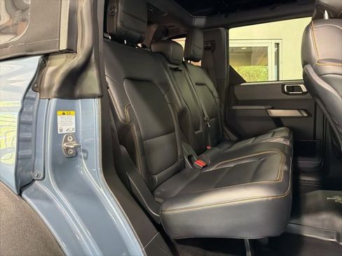 Used 2023 Ford Bronco Badlands w/ Sasquatch Package image 28