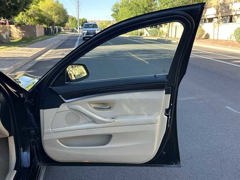 Used 2013 BMW 528i Sedan image 46