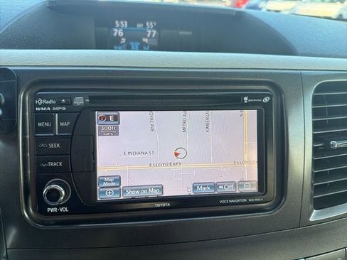 Used 2014 Toyota Sienna XLE w/ Entertainment Package image 20