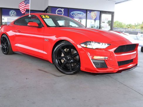 Used 2020 Ford Mustang GT RWD image 3