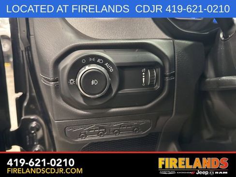 New 2025 Jeep Wrangler Unlimited Sahara AWD/4WD image 18