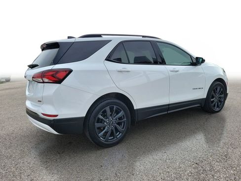 Used 2022 Chevrolet Equinox RS w/ LPO, Floor Liner Package FWD image 4