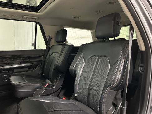 Used 2019 Ford Expedition Platinum AWD/4WD image 32