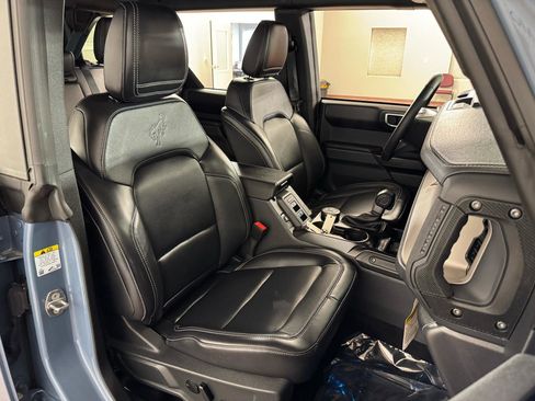 Used 2025 Ford Bronco Outer Banks image 36