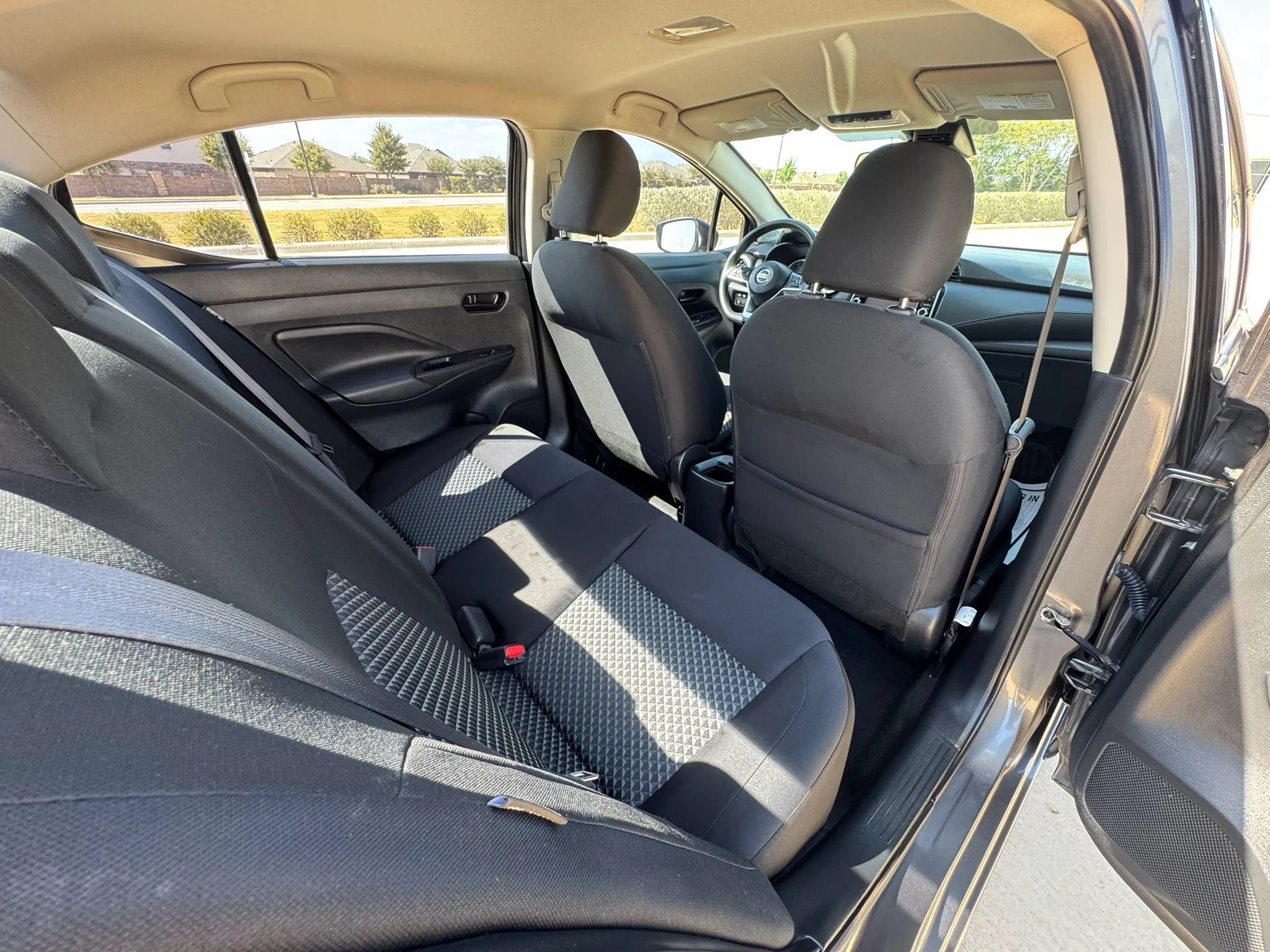 Used 2021 Nissan Versa S FWD image 27