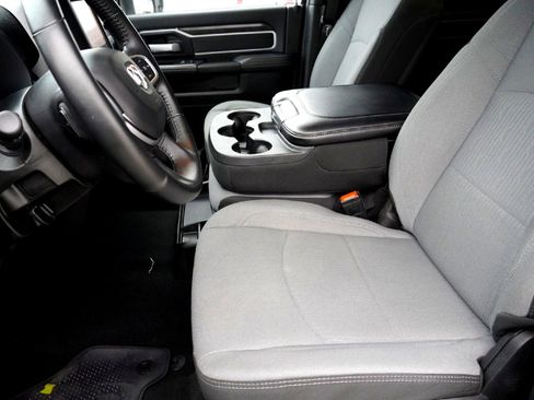 Used 2024 RAM 2500 Big Horn w/ Bed Utility Group image 11