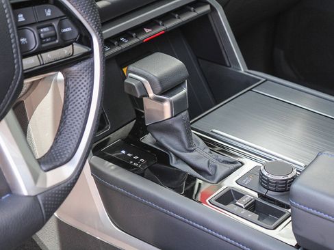 Certified 2024 Toyota Tundra Platinum AWD/4WD image 17
