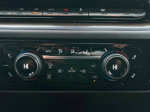 Used 2023 Chevrolet Silverado 1500 RST image 17