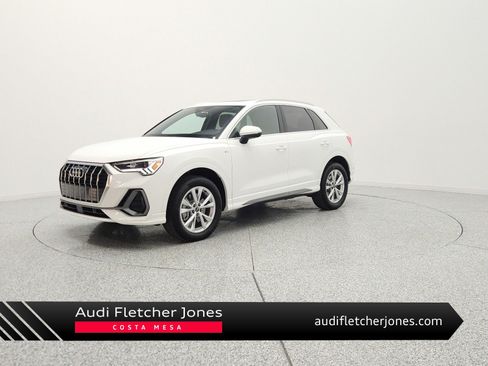 Used 2023 Audi Q3 2.0T Premium Plus w/ Premium Plus Package AWD/4WD image 1