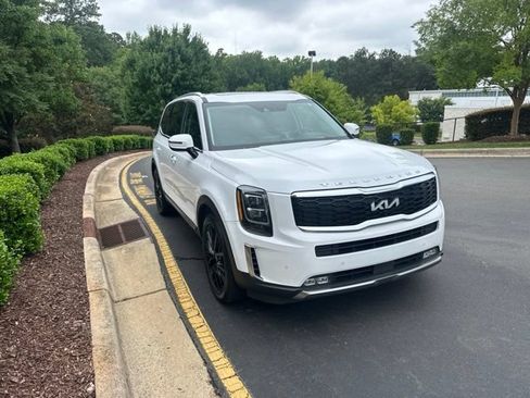 Used 2022 Kia Telluride SX w/ SX Prestige Package AWD/4WD image 10