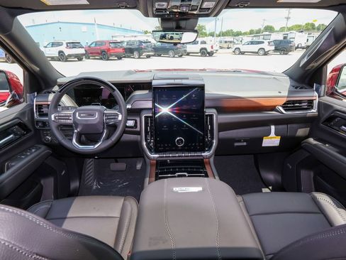 New 2026 GMC Yukon XL Denali w/ Advanced Technology Package AWD/4WD image 14