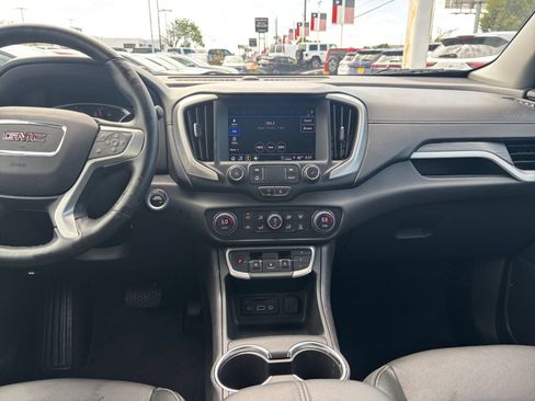 Used 2024 GMC Terrain SLT AWD/4WD image 17