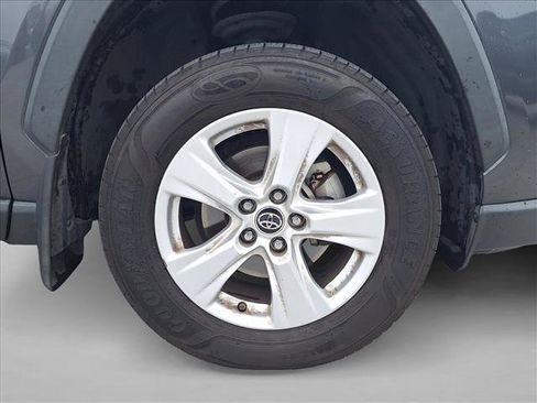 Certified 2019 Toyota RAV4 XLE image 18