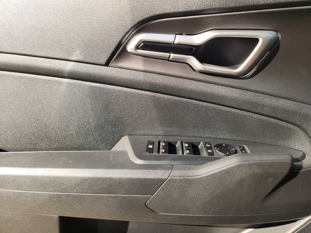 New 2026 Kia Sportage LX FWD image 19