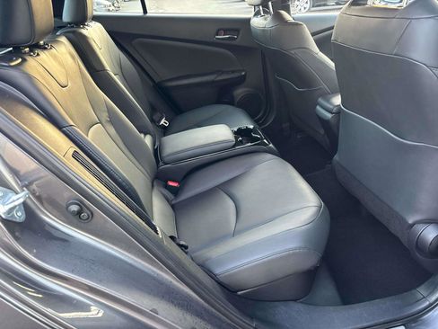 Used 2018 Toyota Prius Prime Premium w/ Carpet Mat Package image 11