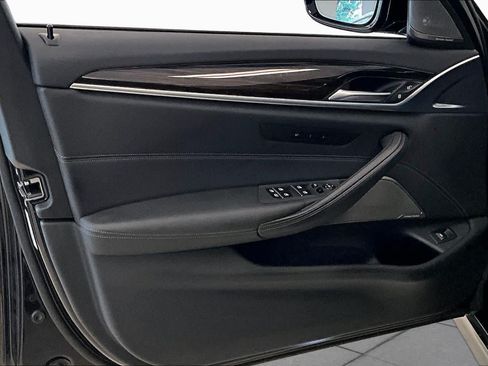 Used 2021 BMW 530i w/ M Sport Package RWD image 19