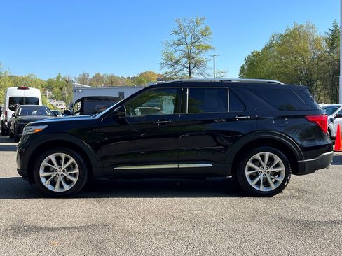 Used 2024 Ford Explorer Platinum w/ Technology Package AWD/4WD image 3