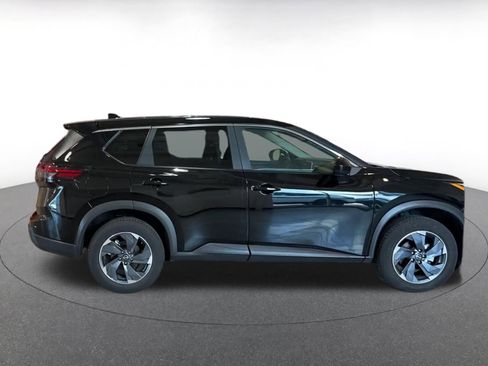Used 2025 Nissan Rogue SV image 16