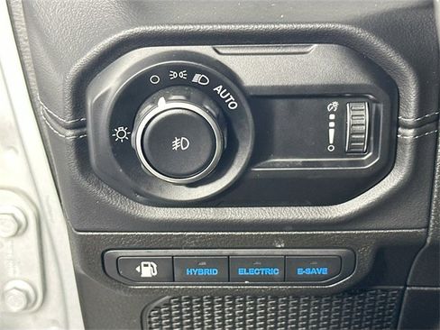 Used 2024 Jeep Wrangler Unlimited Sahara w/ Technology Group image 24