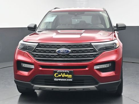 Used 2022 Ford Explorer XLT w/ Equipment Group 202A AWD/4WD image 7
