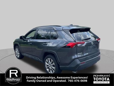 Used 2021 Toyota RAV4 XLE Premium AWD/4WD image 3
