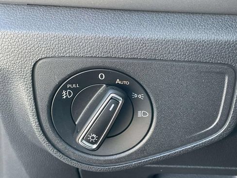 Certified 2026 Volkswagen Atlas SE FWD image 21