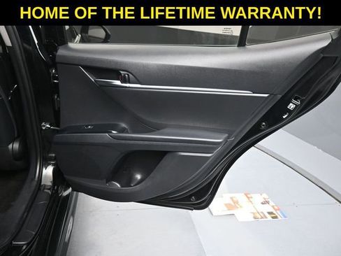Used 2019 Toyota Camry SE image 40