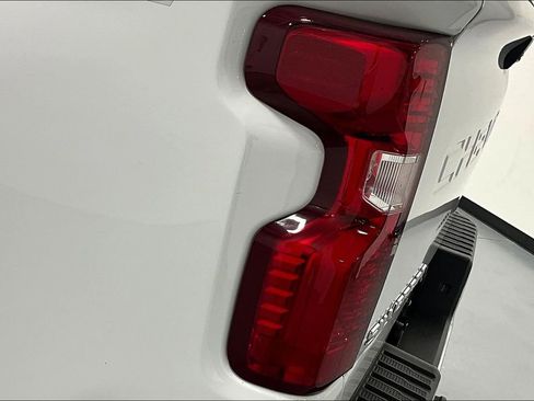 Used 2024 Chevrolet Silverado 2500 LT image 41