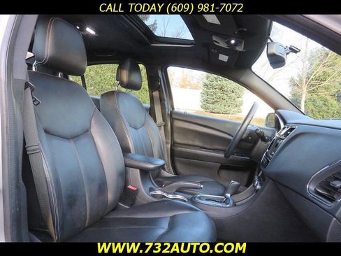 Used 2014 Chrysler 200 Limited w/ Sun/Sound Group image 7