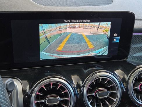 Certified 2022 Mercedes-Benz GLB 250 image 31