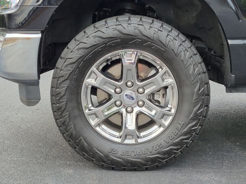 Used 2023 Ford F150 Lariat RWD image 13