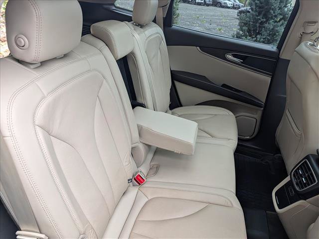 Used 2018 Lincoln MKX Reserve w/ Driver Assistance Package FWD image 18