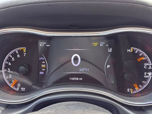 Used 2017 Jeep Grand Cherokee Overland w/ Jeep Active Safety Group image 17