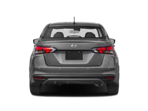 Used 2021 Nissan Versa SV FWD image 8